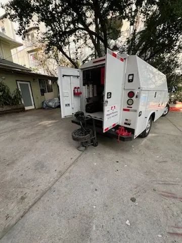 Magnet Plumbing service vehicle on-site for Water Heater Repair in Coral